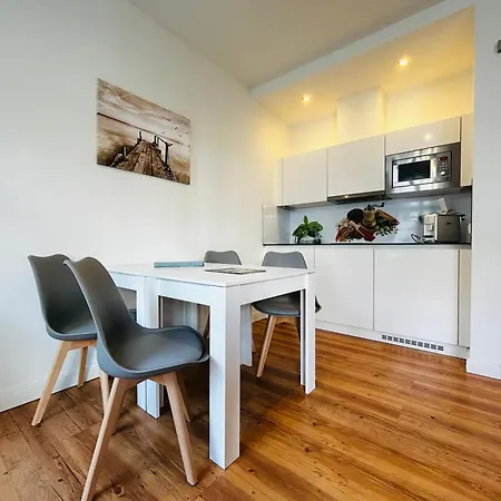 Downtown Apartment *
