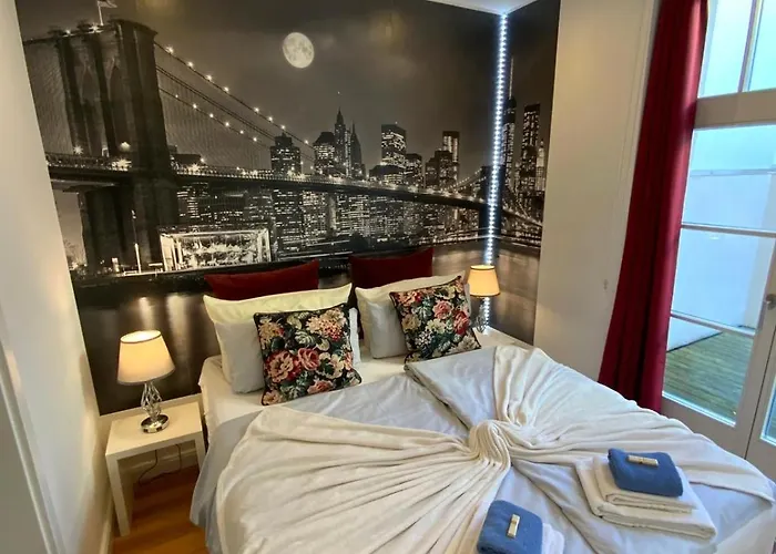 Downtown Apartment *